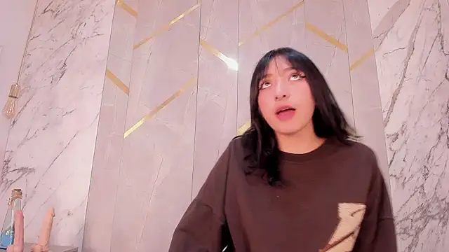 Snapshot of milly_cute_ chatting on 09.10.25 milly cute  online show from 09.10.25