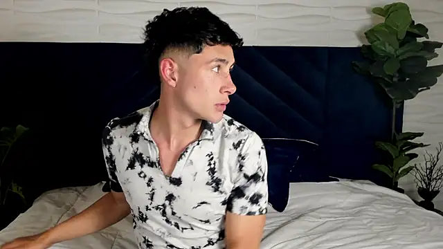 AustinJones  online show from 11.17.25