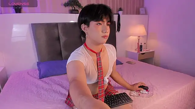 Snapshot of Creamy_Angelo chatting on 09.10.25 Creamy Angelo online show from 09.10.25