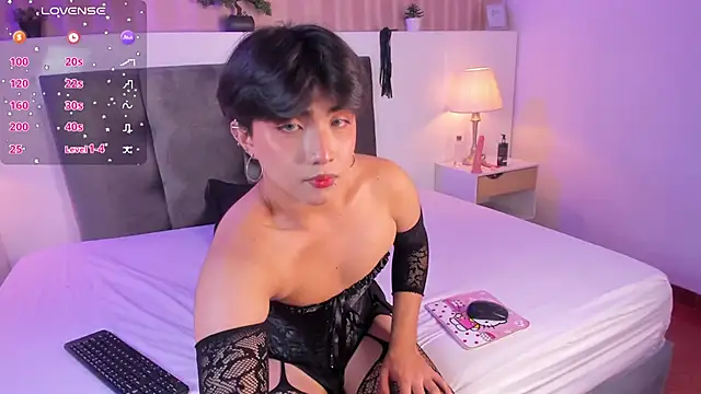 Snapshot of Creamy_Angelo chatting on 09.13.25 Creamy Angelo online show from 09.13.25