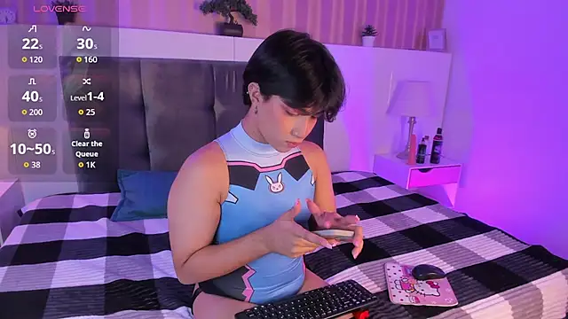 Snapshot of Creamy_Angelo chatting on 09.17.25 Creamy Angelo online show from 09.17.25