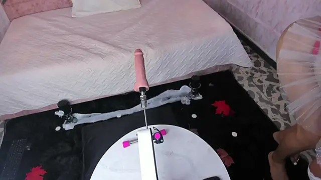 HOT EMIILY  online show from 10.25.25