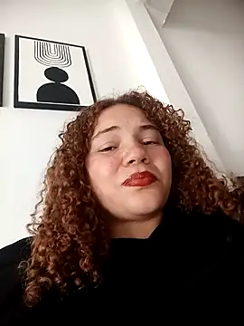 SirenRouge 69 online show from 10.28.25