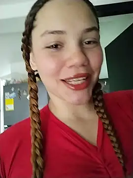 SirenRouge 69 online show from 04.17.26