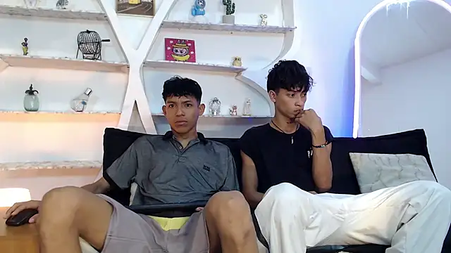 Snapshot of BEAUTY_BOYS1 chatting on 09.23.25 BEAUTY BOYS1 online show from 09.23.25
