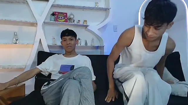 Snapshot of BEAUTY_BOYS1 chatting on 09.27.25 BEAUTY BOYS1 online show from 09.27.25