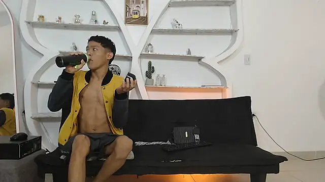 BEAUTY BOYS1 online show from 11.12.25