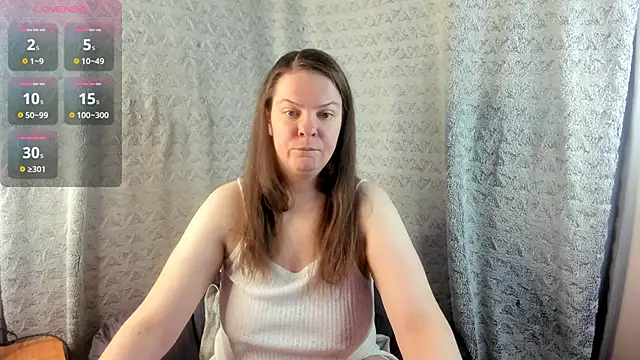 MiaLores online show from 02.12.26