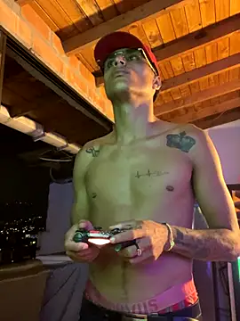 Snapshot of CoreyDejaun chatting on 10.20.25 CoreyDejaun online show from 10.20.25