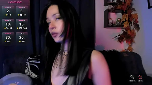 Snapshot of Seraphine_hell chatting on 07.16.26 Seraphine hell online show from 07.16.26