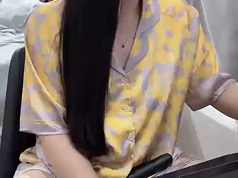 Snapshot of Stella-869 chatting on 04.04.26 Stella-869 online show from 04.04.26