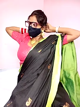 Snapshot of Mohini_Josh069 chatting on 11.18.25 Mohini Josh069 online show from 11.18.25
