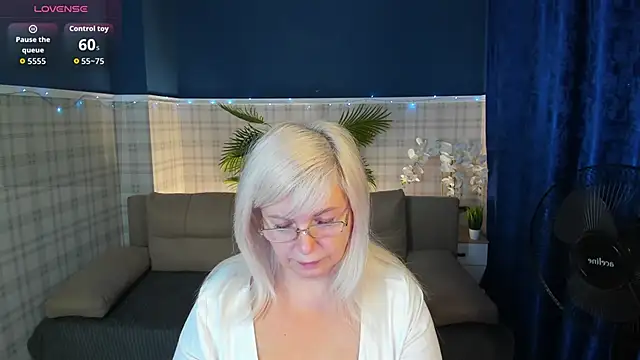 Hella Fabel online show from 01.15.26