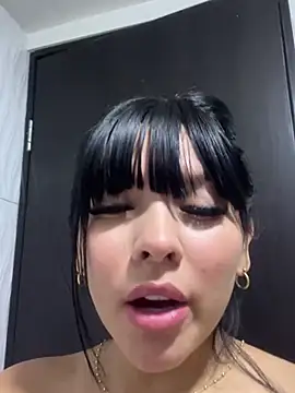 Snapshot of BrendaCrean chatting on 03.05.25 BrendaCrean online show from 03.05.25