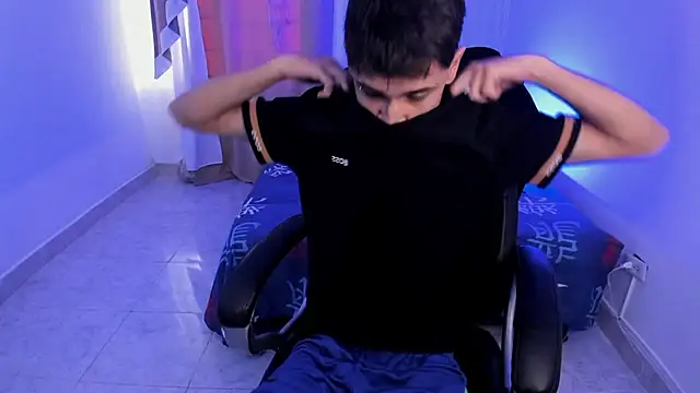 Aron Boyy online show from 11.20.25