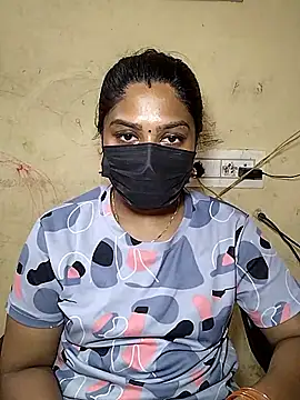 Snapshot of Tamil_Attitude_queen chatting on 04.15.26 Tamil Attitude queen online show from 04.15.26