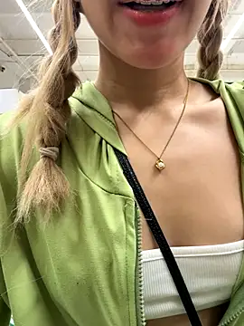 SweetBunnyGF online show from 09.24.25