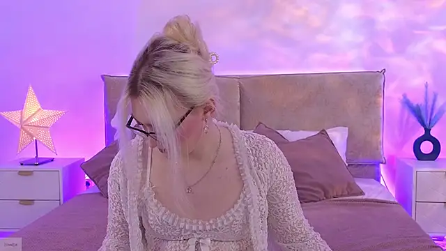 Jules night online show from 02.12.26