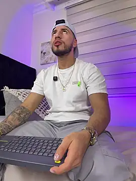 Thiago Hill online show from 02.14.26