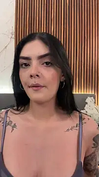 Snapshot of AliceRitter chatting on 04.21.26 AliceRitter online show from 04.21.26