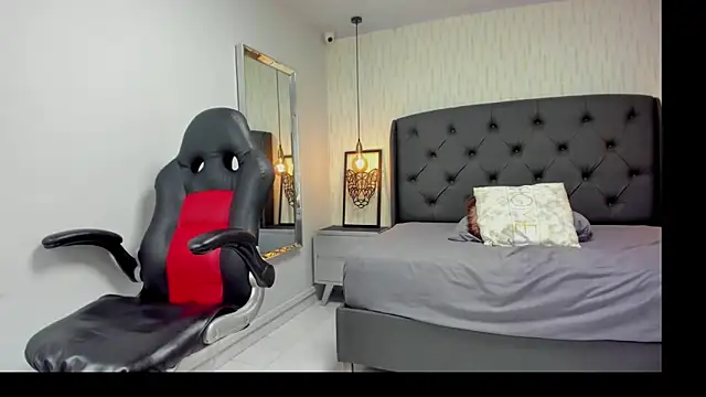 KATIAMOSS1 online show from 10.23.25