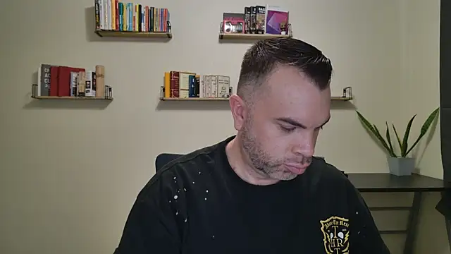 Snapshot of Ty_lerDavid chatting on 02.05.26 Ty lerDavid online show from 02.05.26