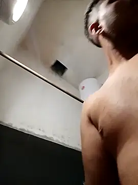 Snapshot of andersonuy25 chatting on 09.16.25 andersonuy25 online show from 09.16.25