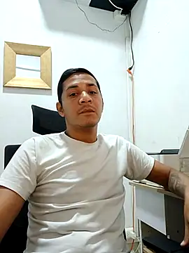 Snapshot of JoaoSalgado chatting on 09.14.25 JoaoSalgado online show from 09.14.25