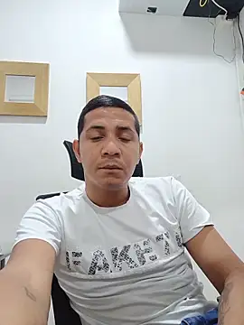 Snapshot of JoaoSalgado chatting on 05.13.26 JoaoSalgado online show from 05.13.26