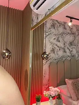 Snapshot of MellanyStorm chatting on 11.06.25 MellanyStorm online show from 11.06.25