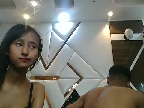 Snapshot of lily_9900 chatting on 10.12.25 lily 9900 online show from 10.12.25