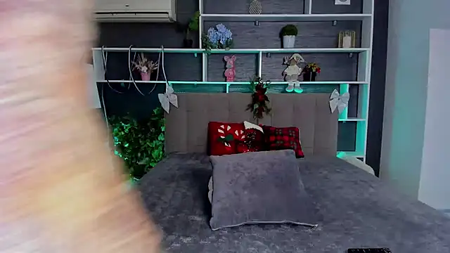 SabrinaSharm online show from 12.18.25