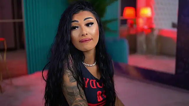 ArabellaPosh online show from 10.28.25