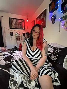 voorheesgirl online show from 04.17.26