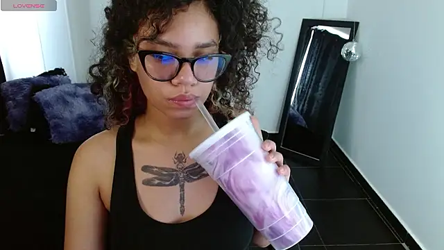 Canela s1 online show from 03.22.26