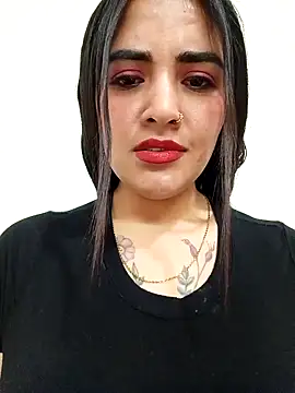 Snapshot of MAYE__13 chatting on 10.02.25 MAYE 13 online show from 10.02.25