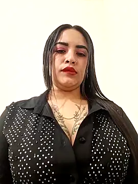 Snapshot of MAYE__13 chatting on 10.09.25 MAYE 13 online show from 10.09.25