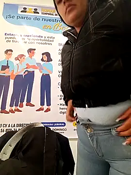 Snapshot of MAYE__13 chatting on 11.26.25 MAYE 13 online show from 11.26.25