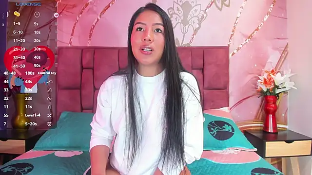 luna maisonn online show from 09.12.25