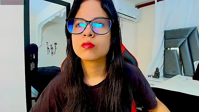 MiniLove 01 online show from 03.11.26