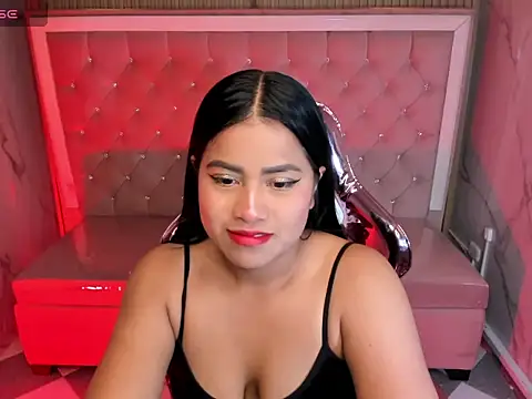 Snapshot of Victoria_b_ chatting on 10.11.25 Victoria b  online show from 10.11.25