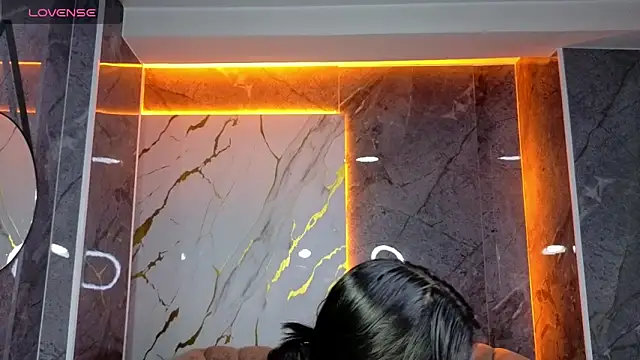 Snapshot of Victoria_b_ chatting on 10.27.25 Victoria b  online show from 10.27.25