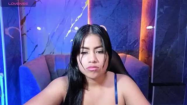 Snapshot of Victoria_b_ chatting on 10.29.25 Victoria b  online show from 10.29.25