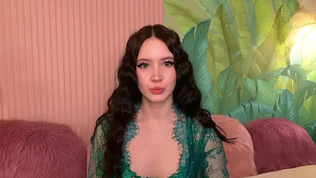 Snapshot of GraceMartinos chatting on 02.22.26 GraceMartinos online show from 02.22.26