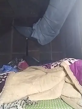 lylylove online show from 12.04.25