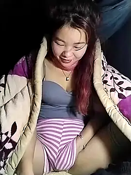 lylylove online show from 12.21.25