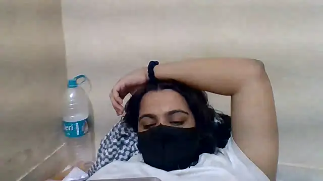 Snapshot of Vaani_Singha chatting on 05.28.26 Vaani Singha online show from 05.28.26