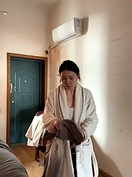 xiiuuff18 online show from 12.16.25