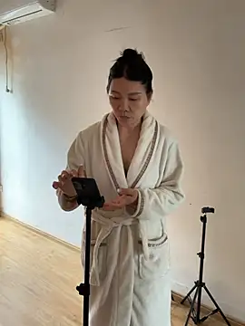 xiiuuff18 online show from 04.16.26