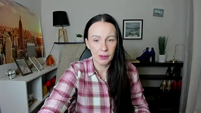 Snapshot of Velvet_Jasmine chatting on 02.10.26 Velvet Jasmine online show from 02.10.26